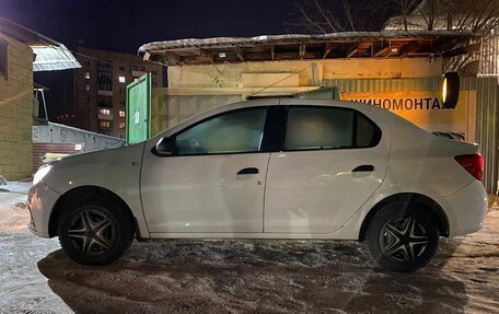 Renault Logan II, 2018 год, 700 000 рублей, 5 фотография