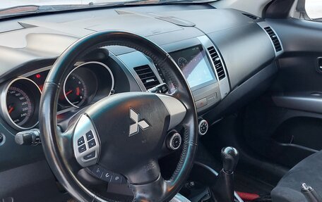 Mitsubishi Outlander III рестайлинг 3, 2007 год, 1 130 000 рублей, 7 фотография