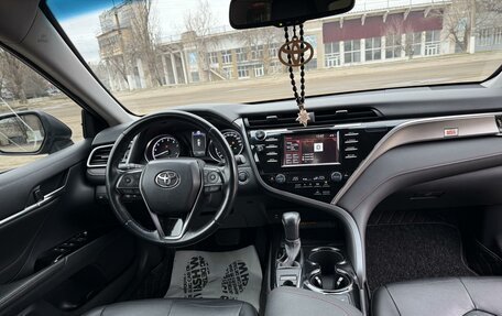 Toyota Camry, 2020 год, 3 700 000 рублей, 3 фотография