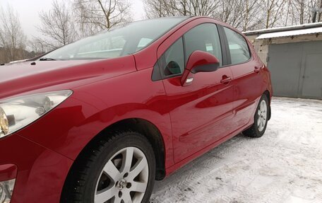 Peugeot 308 II, 2010 год, 690 000 рублей, 2 фотография