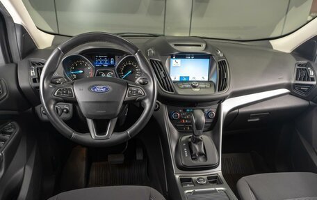 Ford Kuga III, 2017 год, 1 899 000 рублей, 6 фотография