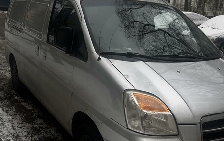 Hyundai Starex I рестайлинг, 2006 год, 575 000 рублей, 2 фотография