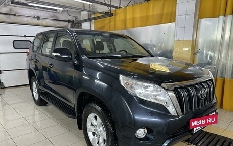 Toyota Land Cruiser Prado 150 рестайлинг 2, 2016 год, 3 900 000 рублей, 2 фотография