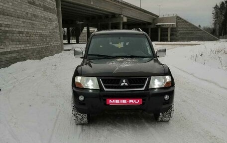 Mitsubishi Pajero III рестайлинг, 2005 год, 950 000 рублей, 3 фотография