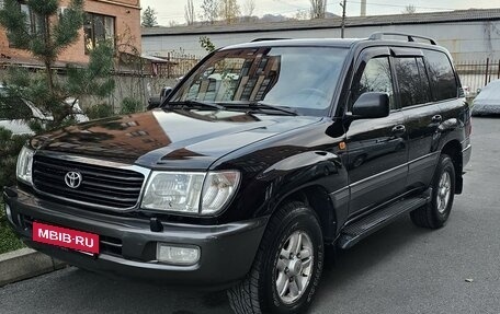 Toyota Land Cruiser 100 рестайлинг 2, 2000 год, 1 550 000 рублей, 1 фотография