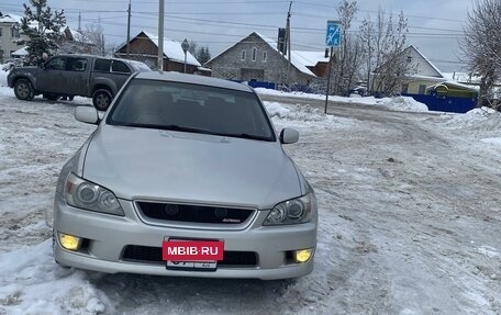 Toyota Altezza, 2002 год, 1 100 000 рублей, 2 фотография