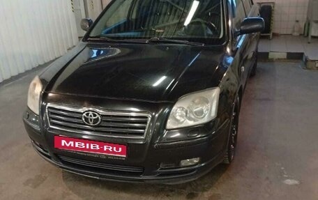 Toyota Avensis III рестайлинг, 2005 год, 1 300 000 рублей, 15 фотография