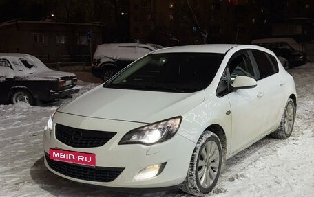 Opel Astra J, 2011 год, 535 000 рублей, 5 фотография