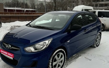 Hyundai Solaris II рестайлинг, 2011 год, 785 000 рублей, 6 фотография