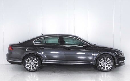 Volkswagen Passat B8 рестайлинг, 2018 год, 2 449 000 рублей, 5 фотография