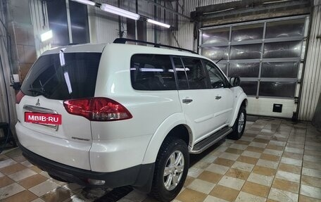 Mitsubishi Pajero Sport II рестайлинг, 2013 год, 2 200 000 рублей, 4 фотография