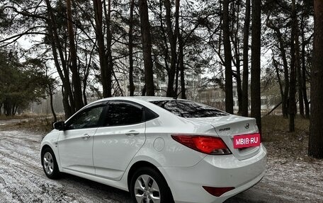 Hyundai Solaris II рестайлинг, 2015 год, 1 200 000 рублей, 4 фотография