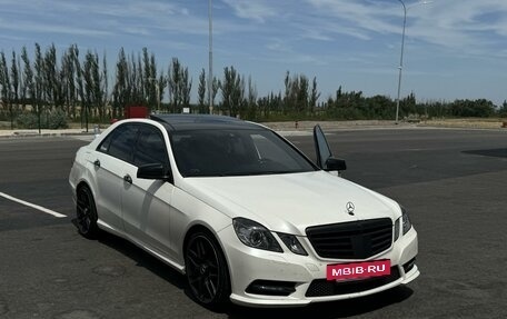 Mercedes-Benz E-Класс, 2012 год, 2 250 000 рублей, 5 фотография