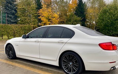 BMW 5 серия, 2012 год, 2 350 000 рублей, 3 фотография