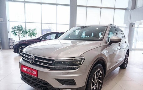 Volkswagen Tiguan II, 2019 год, 3 056 000 рублей, 1 фотография