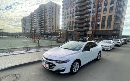 Chevrolet Malibu IX, 2019 год, 1 780 000 рублей, 2 фотография