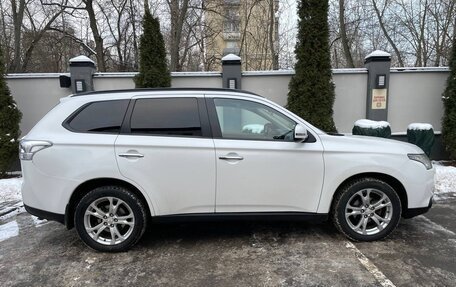 Mitsubishi Outlander III рестайлинг 3, 2012 год, 1 250 000 рублей, 2 фотография