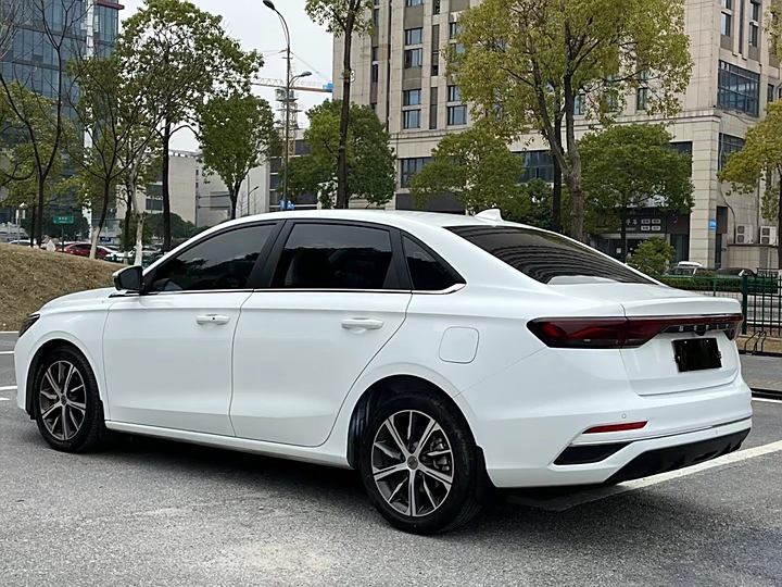 Geely Emgrand, 2022 год, 1 227 000 рублей, 4 фотография