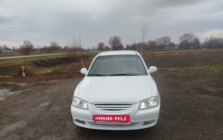 Hyundai Accent II, 2011 год, 650 000 рублей, 2 фотография