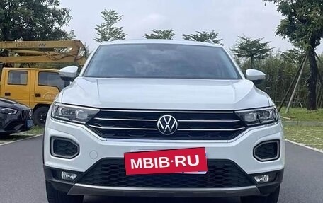 Volkswagen T-Roc I, 2021 год, 1 530 000 рублей, 2 фотография