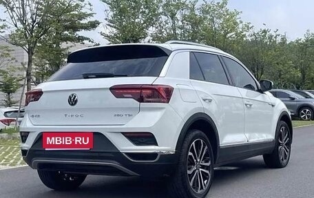 Volkswagen T-Roc I, 2021 год, 1 530 000 рублей, 14 фотография