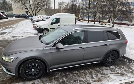 Volkswagen Passat B8 рестайлинг, 2016 год, 2 900 000 рублей, 16 фотография