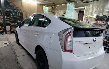 Toyota Prius, 2012 год, 1 300 000 рублей, 4 фотография