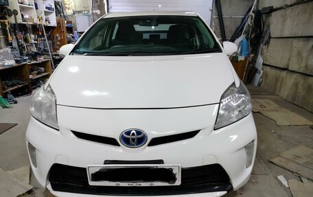 Toyota Prius, 2012 год, 1 300 000 рублей, 2 фотография