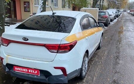 KIA Rio IV, 2019 год, 990 000 рублей, 3 фотография