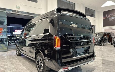 Mercedes-Benz V-Класс, 2024 год, 12 180 000 рублей, 14 фотография