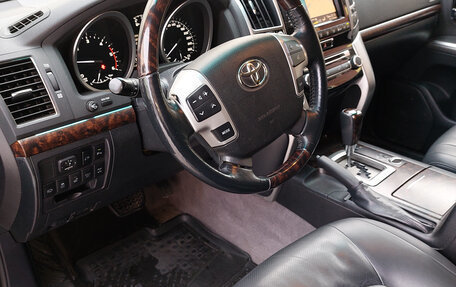 Toyota Land Cruiser 200, 2012 год, 4 300 000 рублей, 10 фотография