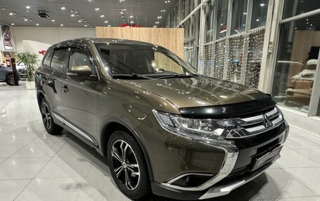 Mitsubishi Outlander III рестайлинг 3, 2015 год, 1 790 000 рублей, 7 фотография