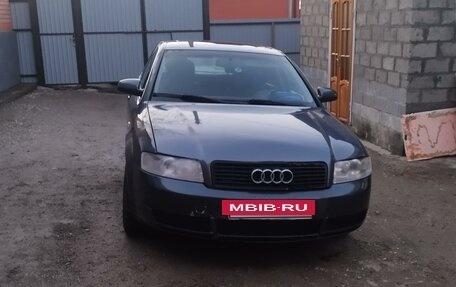 Audi A4, 2002 год, 380 000 рублей, 4 фотография