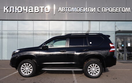 Toyota Land Cruiser Prado 150 рестайлинг 2, 2017 год, 3 650 000 рублей, 8 фотография