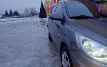 Hyundai Solaris II рестайлинг, 2013 год, 870 000 рублей, 2 фотография