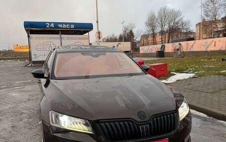 Skoda Superb III рестайлинг, 2016 год, 2 890 000 рублей, 1 фотография