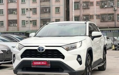 Toyota RAV4, 2021 год, 2 600 000 рублей, 1 фотография