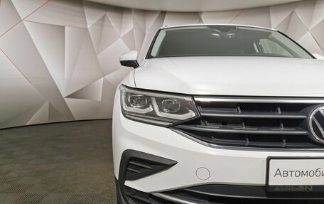 Volkswagen Tiguan II, 2021 год, 3 550 000 рублей, 17 фотография