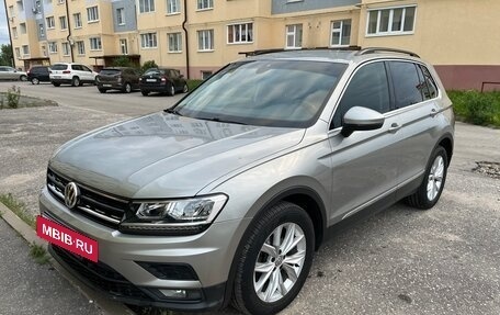 Volkswagen Tiguan II, 2018 год, 2 585 000 рублей, 10 фотография