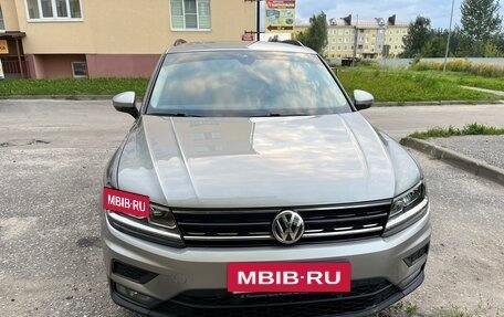 Volkswagen Tiguan II, 2018 год, 2 585 000 рублей, 14 фотография