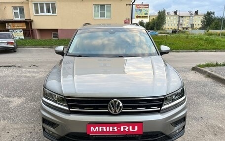 Volkswagen Tiguan II, 2018 год, 2 585 000 рублей, 13 фотография