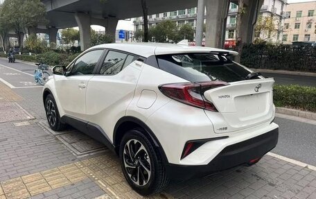 Toyota C-HR I рестайлинг, 2021 год, 2 099 999 рублей, 2 фотография