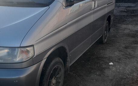 Mazda Bongo Friendee i рестайлинг, 2004 год, 550 000 рублей, 2 фотография