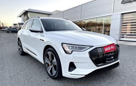 Audi e-tron I, 2022 год, 7 436 377 рублей, 2 фотография