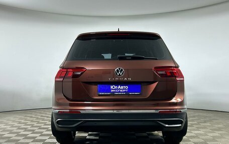 Volkswagen Tiguan II, 2021 год, 2 749 000 рублей, 5 фотография