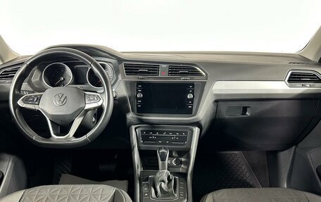 Volkswagen Tiguan II, 2021 год, 2 749 000 рублей, 14 фотография