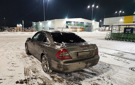 Mercedes-Benz E-Класс, 2008 год, 900 000 рублей, 3 фотография