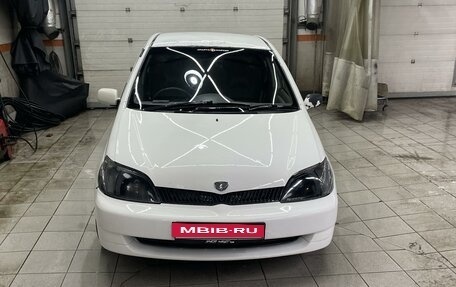 Toyota Platz, 2000 год, 385 000 рублей, 1 фотография