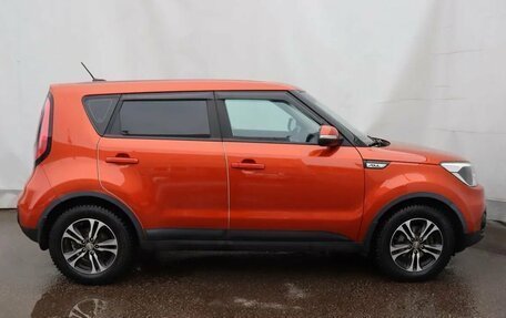 KIA Soul II рестайлинг, 2017 год, 1 749 000 рублей, 7 фотография