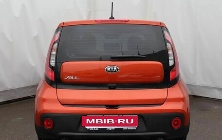 KIA Soul II рестайлинг, 2017 год, 1 749 000 рублей, 5 фотография